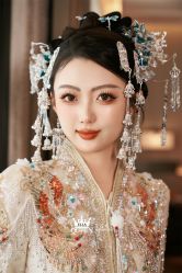 点击看大图 -艾拉·女王婚纱礼服馆