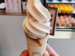 特浓牛乳王脆筒-喜茶(天津乐宾百货店)