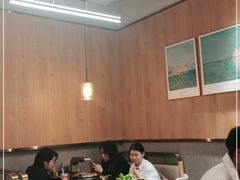 大堂-围炉肉舍•炭烤活鳗•丹东海鲜烤肉(步行街店)