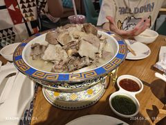 -蒙亨·手把肉·蒙古包文化主题餐厅(乌兰察布天恒广场店)
