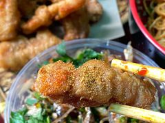 -爆炸头阿姨小四川正宗川味小吃(无任何分店)