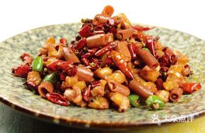 Crispy Bone with Small Sea Cucumber