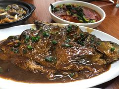 -胡子饮食店