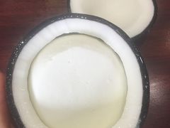 -志龙皇冠吃货椰子铺