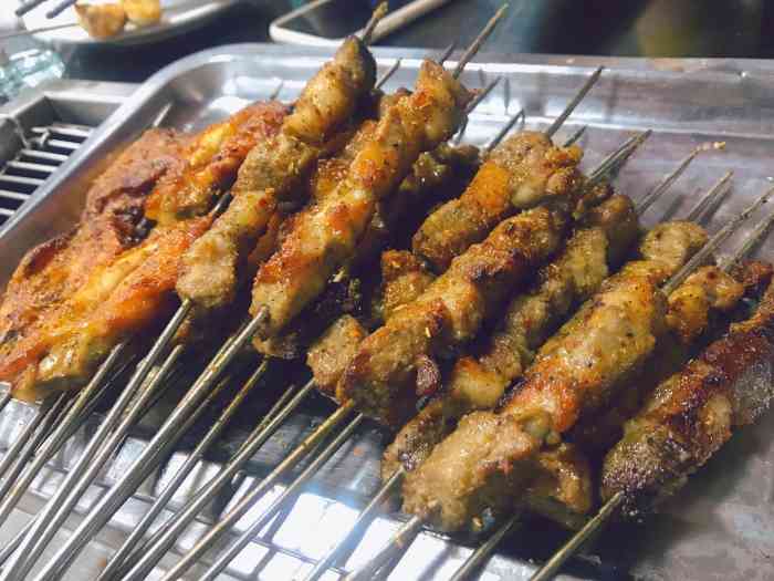 买买提烧烤(托乐嘉店)-"大学三年不知道去了多少次,味道超级好,阿.