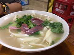 -关记·河南烩面·大盘鸡