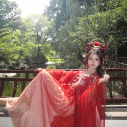 -一揽芳华汉服旗袍体验馆(拙政园店)