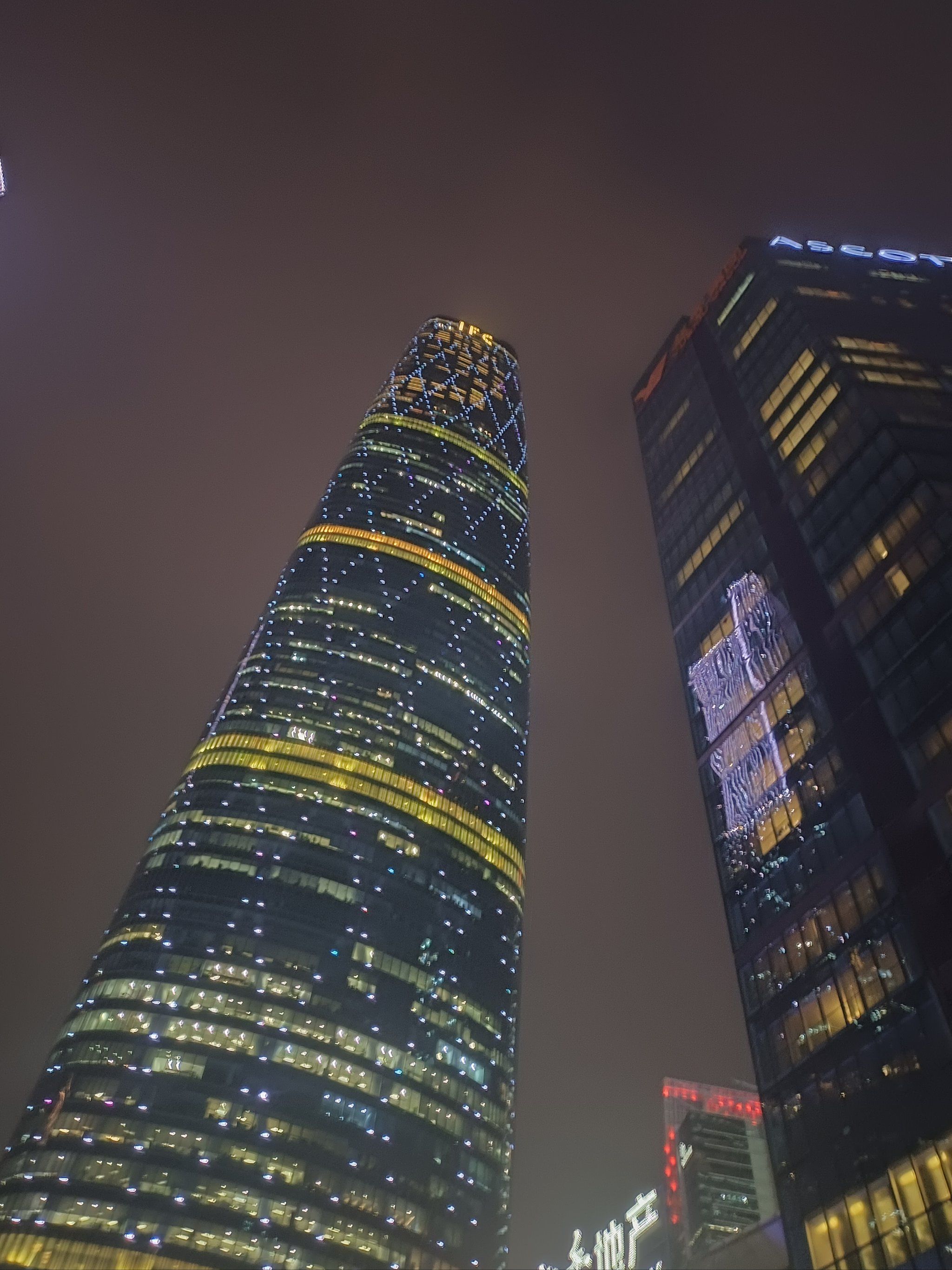 饭后逛一下天河,夜景很美随手一拍都是一帧帧海报,美景随处可见