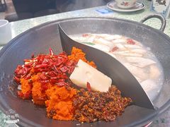 -鸿姐老火锅(龙阳店)