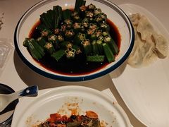 -八府香鸭·啫啫煲(华山路店)