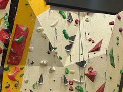 -问山MountQuest攀岩馆