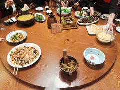 -老滇山寨•云南特色菜•地方菜•民族风情歌舞表演(金碧店)