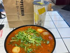 -肥汁米蘭香港米线(长宁来福士店)