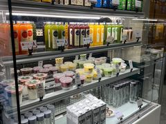 面包甜点陈列柜-OUR Bakery(三里屯太古里店)