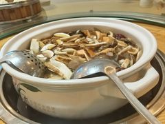 -鲜菌江湖正宗野生菌火锅