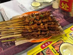 -刘姐啤酒鱼民族演艺餐厅(西街总店)
