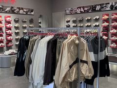 -王府井奥莱临潼小镇(临潼店)