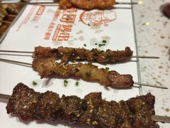 -小董哥烤串·爆汁大油边(故宫店)
