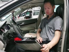 -成都华星名仕奥迪4S店(龙潭寺店)