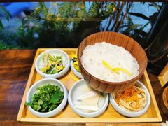 -银米·云南传统过桥米线(双廊黑金冠店)