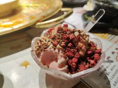 冰淇淋自助-哥老官重庆美蛙鱼头(西湖银泰十一哥店)