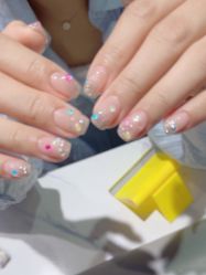 -丽心自助美甲美睫