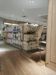 -孩子王(静安大融城店)