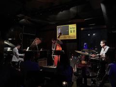 -东岸Cafe 爵士俱乐部