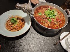 -万重锦·人文川菜馆(骡马市店)