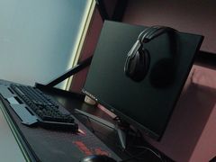 -嘻娱电竞·龙嘉兴(创业花园店)