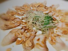 薄切鲜鱼片-穹六人间 people 6(岳阳路店)