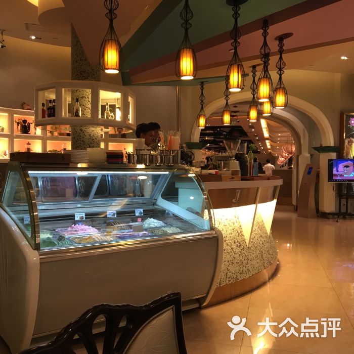 一花一叶咖餐厅(五彩城店)图片 - 第1张