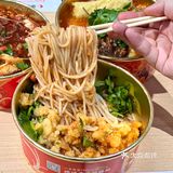 🔴把酸辣粉做到TOP1，这家店还是有点东西