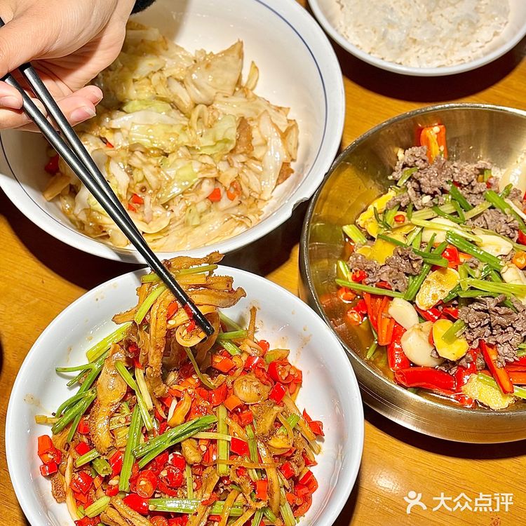 本地人n刷的湘菜馆 好吃又地道~