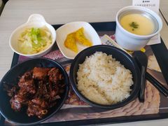 -老娘舅餐厅(黄龙体育中心店)