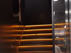 -爱车行 奥迪 奔驰 宝马 保时捷 路虎 专业 维修保养 原厂 奥迪改装升级 中心(静安店)