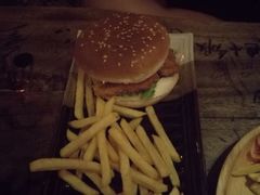 -Helens海伦司小酒馆(红旗南路店)