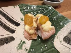 火炙三文鱼海胆寿司-初居食屋日式料理(万象城购物中心店)