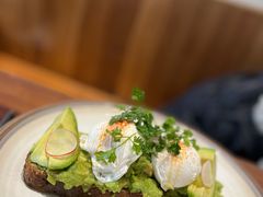牛油果温泉蛋吐司-O'mills Sourdough Bakery&Bistro(永嘉路店)