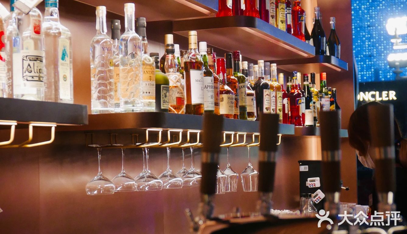 双面聚场日与夜|星巴克臻选咖啡酒坊