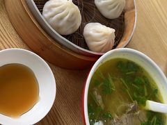 -珊珊小笼馆(仙霞路店)