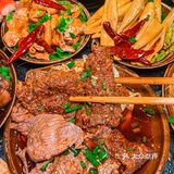 🪭重庆人民的松弛感，居民楼下的地道老火锅🔥