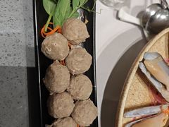 -红鼎豆捞·非遗鲍皇汤火锅(宝丰路店)