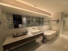-郑州建业艾美酒店