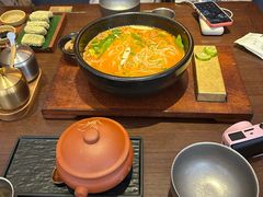-银米·云南传统过桥米线(双廊黑金冠店)
