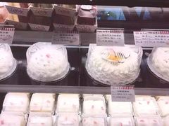 -红宝石·鲜奶小方·海派西点房(金杨店)