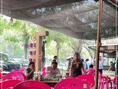 -黄记四更烤乳猪店