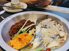 -沸炉重庆老火锅(军事博物馆店)