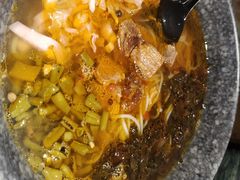 牛肉米线-八月美食小馆(银泰城总店)