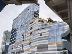 -东荟城名店仓